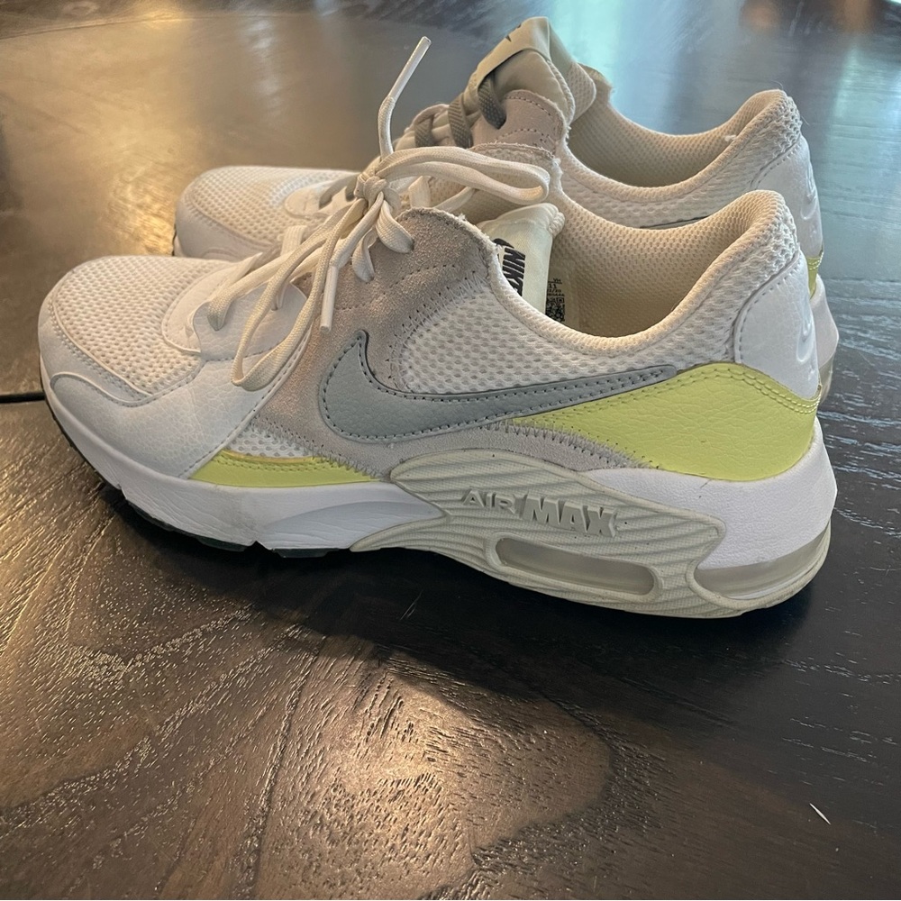 Nike airmax White and Gray Shoes 7.5 with Yellow Highlights